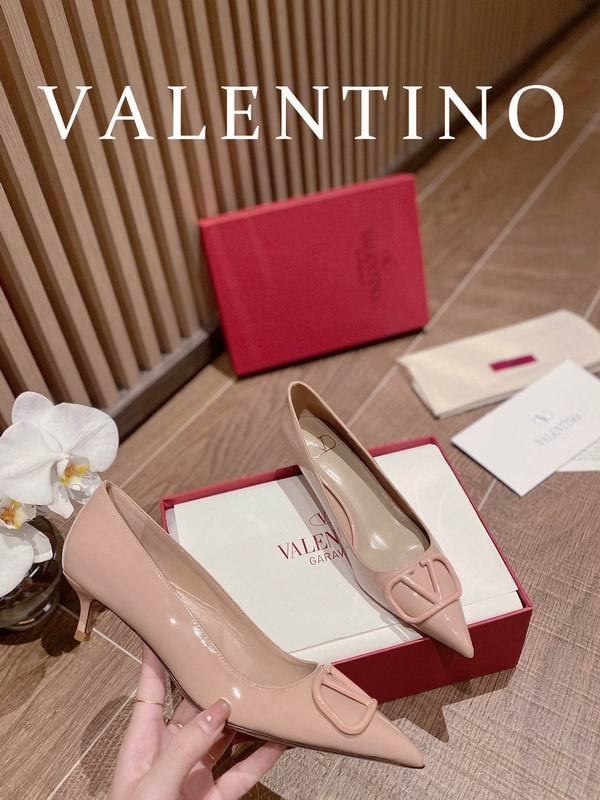 Valentino Women's Shoes 572